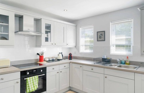 Turnchapel House | Modern Home on the Water, Plymouth