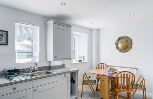 Turnchapel House | Modern Home on the Water, Plymouth