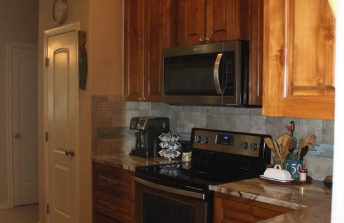Bastrop House | Modern home - quiet neighborhood