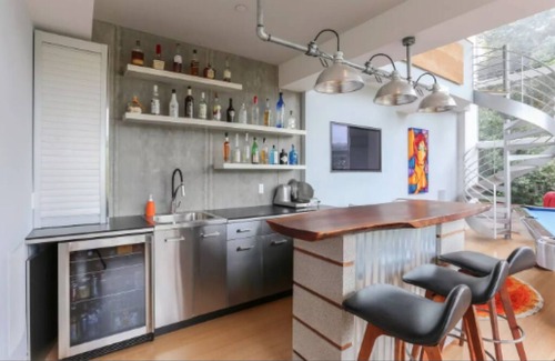 Belvedere Tiburon House | Modern home! Steps to restaurants and boardwalk! Pets OK!