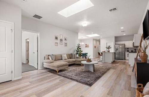 Mesa Del Sol Innovation Park House | MODERN HOME W/3BR NEXT TO AIRPORT & NETFLIX