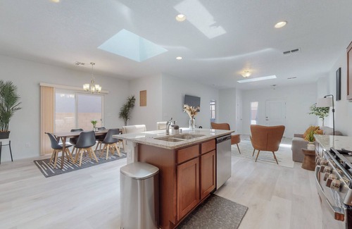 Mesa Del Sol Innovation Park House | Modern Home w/3BR Next to Airport, Netflix, Casino