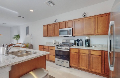 Mesa Del Sol Innovation Park House | Modern Home w/3BR Next to Airport, Netflix, Casino