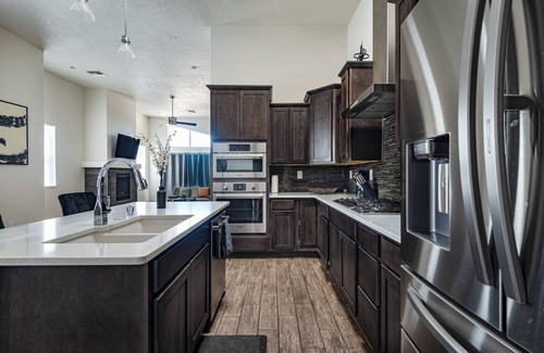 Mesa Del Sol Innovation Park House | Modern Home w/4BR Next to Netflix, Airport, Casino