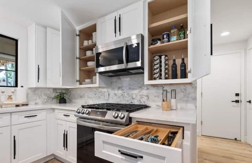 Clovis House | Modern Home W/Pool & Game Room and More!