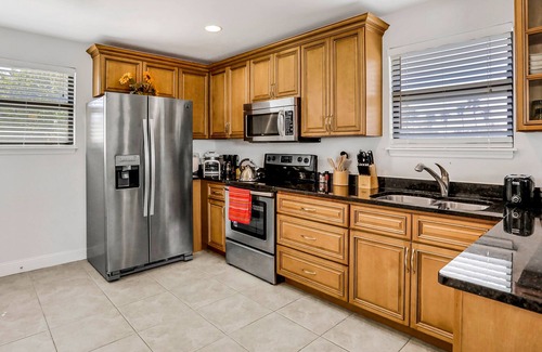 Dolphin's Cove Apartment | Modern home with washer/dryer & central AC - near beach, shopping & dining