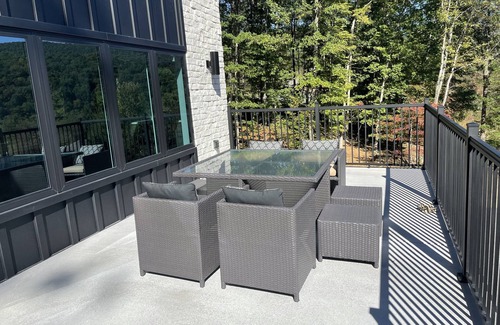 Bedford House | Modern Home with Cabin Vibes next to Omni Bedford Springs Resort