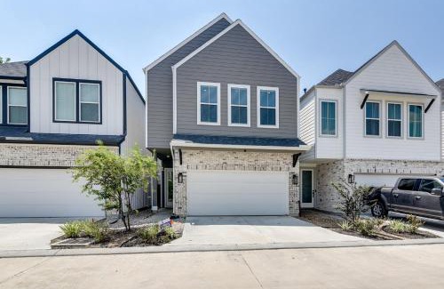 Northside House | Modern Home with Fenced Backyard in Houston