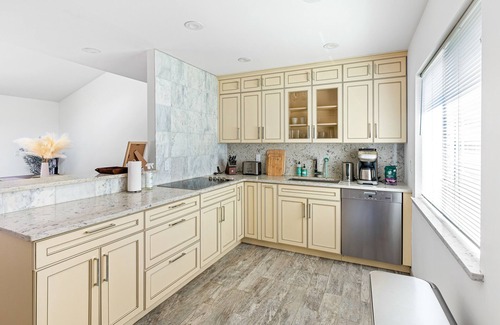 Southampton House | Modern home with large deck, firepit, enclosed yard, & immaculate kitchen