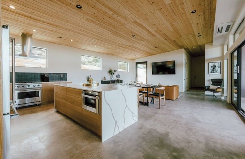 Pioneertown House | Modern Home with Pool & Spa-walk to Pionertown