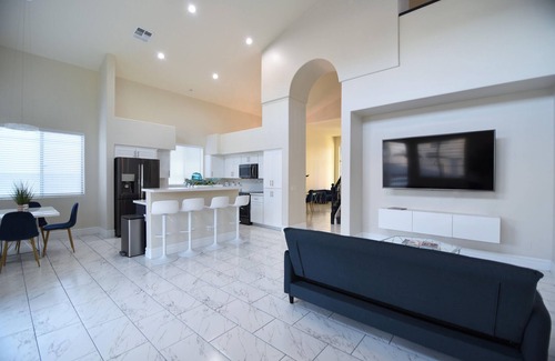 Rovey Farm Estates House | Modern home with pool, Walk to State Farm Stadium! Over 3k sq ft!