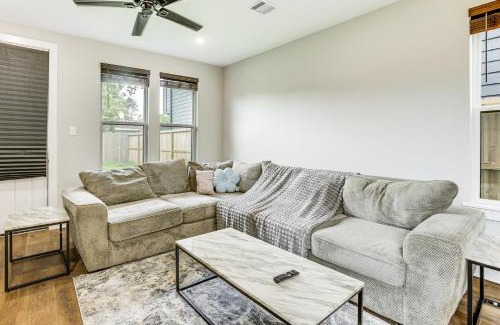 Northeast Houston House | Modern Home with Private Yard in Northeast H-Town!
