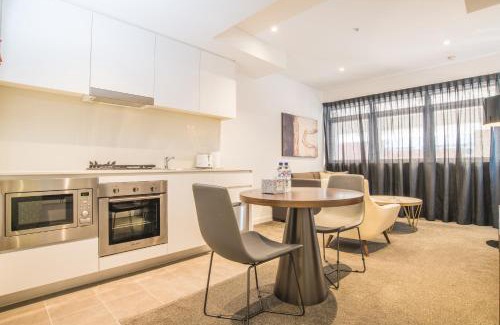 Chatswood CBD Apartment | Modern Hotel Apartment Perfect location 1bed 1 bath apartment at Chatswood