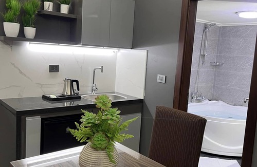 Duhur ash Shuwayr Apartment | Modern Hotel Near Downtown Beirut, Featuring Spacious Suites, Just 10 Mins Away