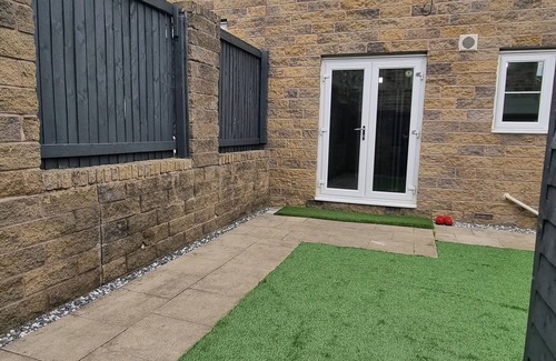Burnley House | Modern House - 4 Bedrooms - FamilyFriendly