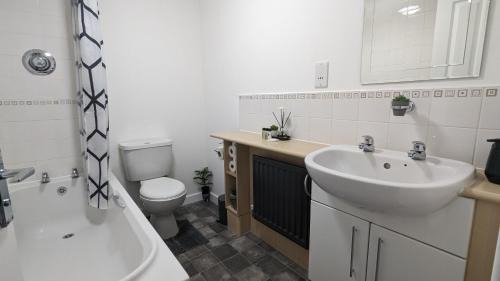 Burnley House | Modern House - 4 Bedrooms - FamilyFriendly