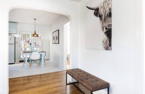 Eastwood House | Modern house—A perfect home away from home