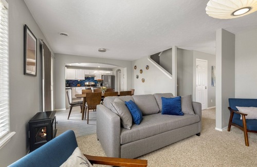Southwest Ada County Alliance House | Modern House for 18 with Firepit in Boise