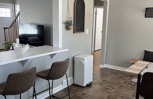 Cuyahoga Falls House | Modern House for Traveling Professionals!