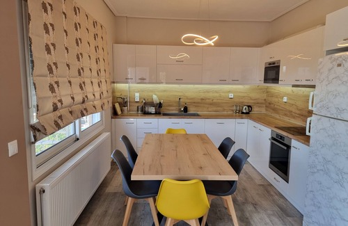 Lianokladi House | Modern House in the Village