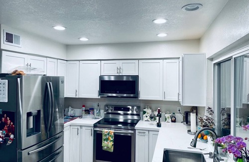 Benicia House | Modern House near Napa, +Hot Tub + Gazebo+ Putting Golf - 30 Day or more