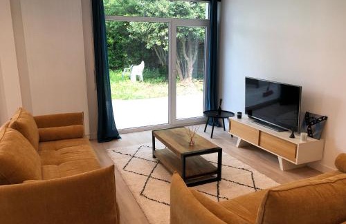 Esbly House | Modern House next Disneyland