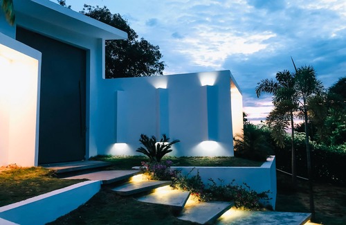 Ricaurte Villa | Modern House With Pool