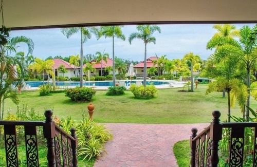 Rayong Cabin | Modern house with pool near beach and Ban Phe