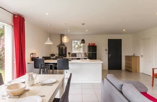 Nozay Cottage | Modern House with Garden, Near Nantes - 3 Bedrooms, Wifi, Baby Equipment, Enclosed Garden