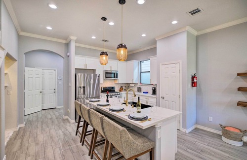 Northside House | Modern Houston Townhome - 3 Mi to Downtown!
