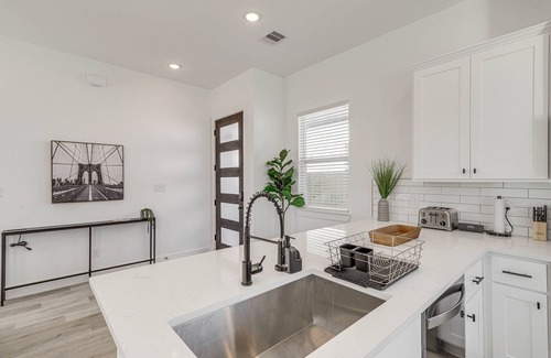 Northside House | Modern Houston Vacation Rental, 8 Mi to Downtown!