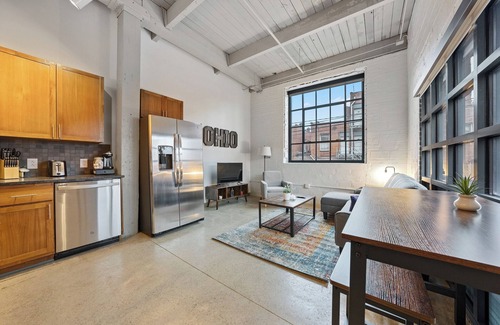 Downtown Cleveland Bed & Breakfast | Modern Industrial 1BR | Heart of Cleveland