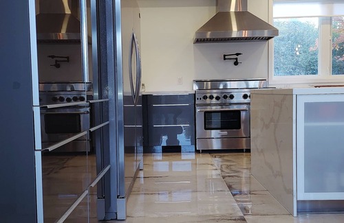 Flesherton House | Modern Industrial Getaway - 1 minute walk to the Beach & Boat Launch