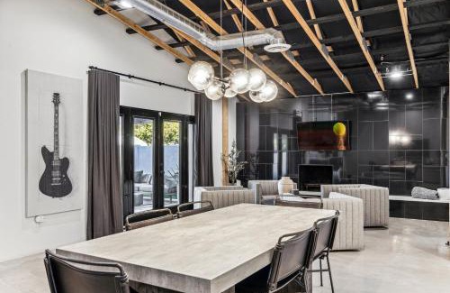 Hy-view House | Modern Industrial-Near Old Town