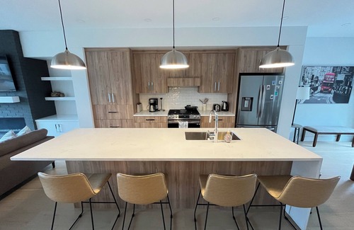 Parkhill-Stanley Park House | Modern Innercity 2BR House with AC/garage near Stampede/Saddledome/BMO/MNP
