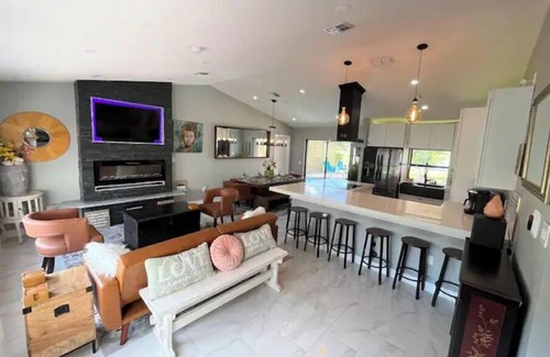 Harbour Heights House | Modern Key West look, Pool, Lake, Sleeps 10