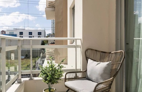 Viejo Arroyo Hondo Condo | Modern King Size Bed Condo with Pool by Agora Mall