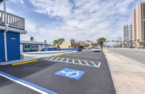 Daytona Beach Shores Apartment | Modern King Suite #10 Steps to Daytona Beach