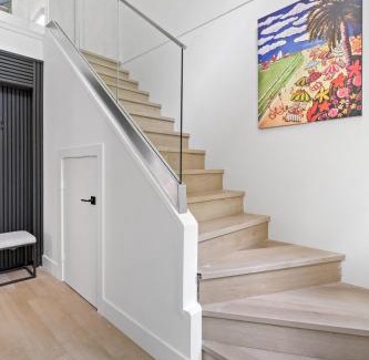 Kitsilano House | Modern Kitsilano 2 bedroom Home with a Hot Tub