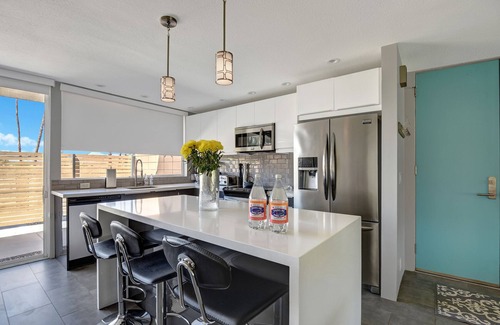 Palm Desert Condo | Modern Krisel Retreat with Mountain Views