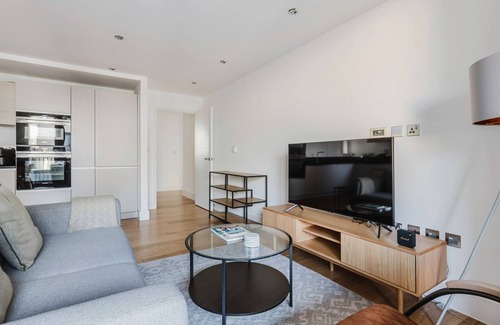 Golborne Apartment | Modern Ladbroke Grove 2BR, Furnished, Decorated & Ready, by Blueground
