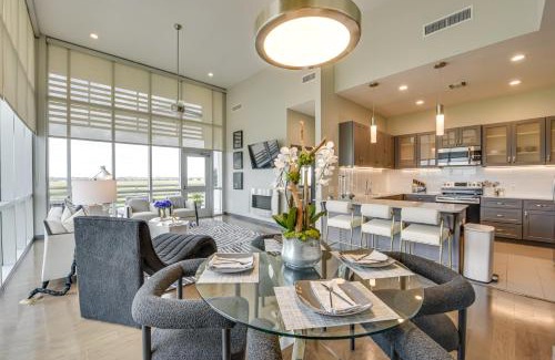 Lake Charles Apartment | Modern Lake Charles Condo with Balcony 7 Mi to Dtwn