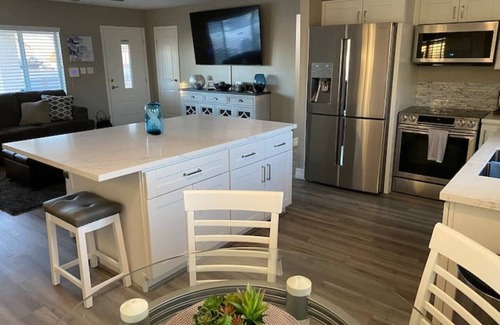 Lake Havasu City House | Modern Lake Home 1 mile from London Bridge