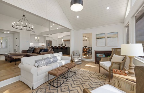 Melrose House | Modern LAKE HOUSE on Lake Santa Fe near Gville/UF