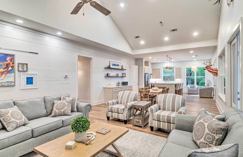 St. Joseph House | Modern Lake House on Lake Bruin: Pier & Boat Slip!
