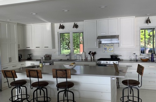 Munising House | Modern Lake Superior Beach House - RARE AUGUST AVAILABILITY 30+ DAYS ONLY