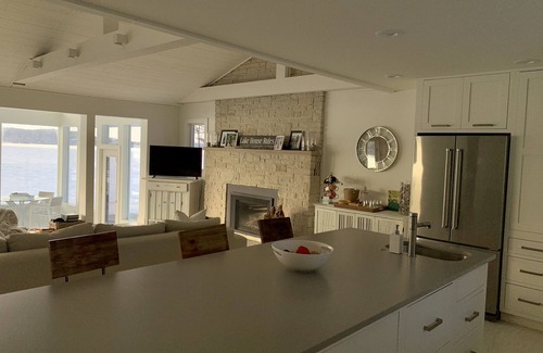 Munising House | Modern Lake Superior Beach House - RARE AUGUST AVAILABILITY 30+ DAYS ONLY