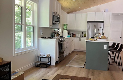 The Archipelago Cottage | Modern Lakefront Muskoka Cottage. Family friendly retreat on a pristine lake!