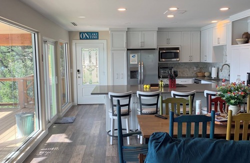 Canyon Lake House | Modern Lakefront, Hot tub, Firepits, Large multi-level decks, Amazing Sunsets