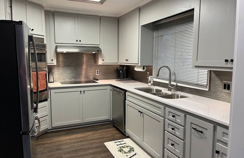 Hickory House | Modern Lakefront Views at Lake Hickory Haven